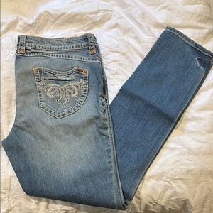 Decree size 15 juniors Embroidered Pocket Blue Jeans